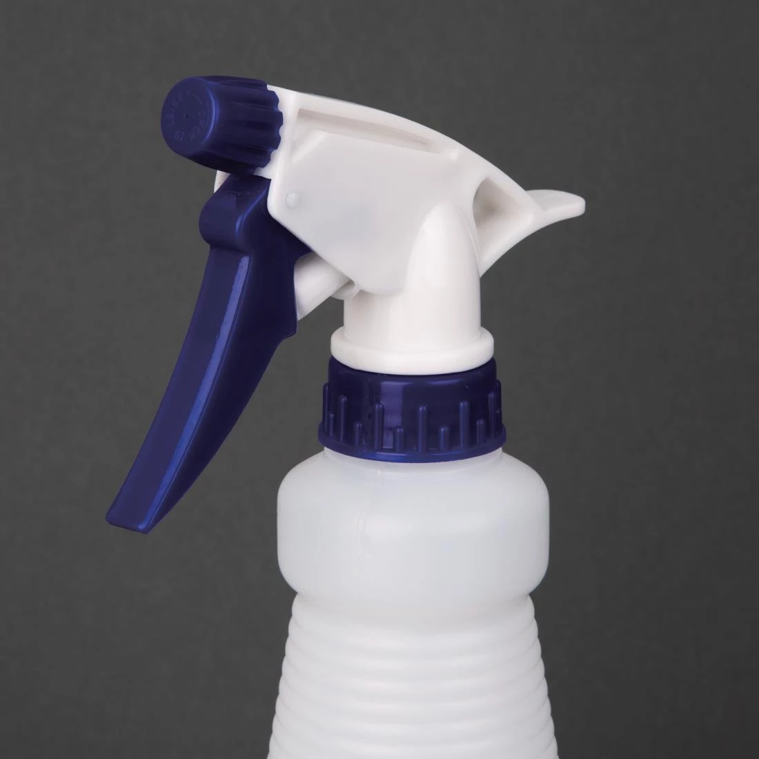 Jantex Colour-Coded Trigger Spray Bottle Blue 750ml - Image 2