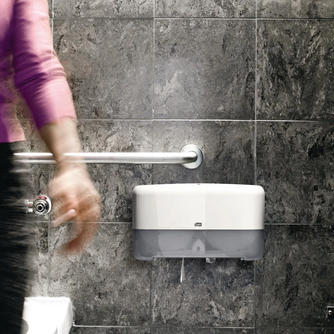 Tork Twin Coreless Toilet Roll Dispenser - Image 4