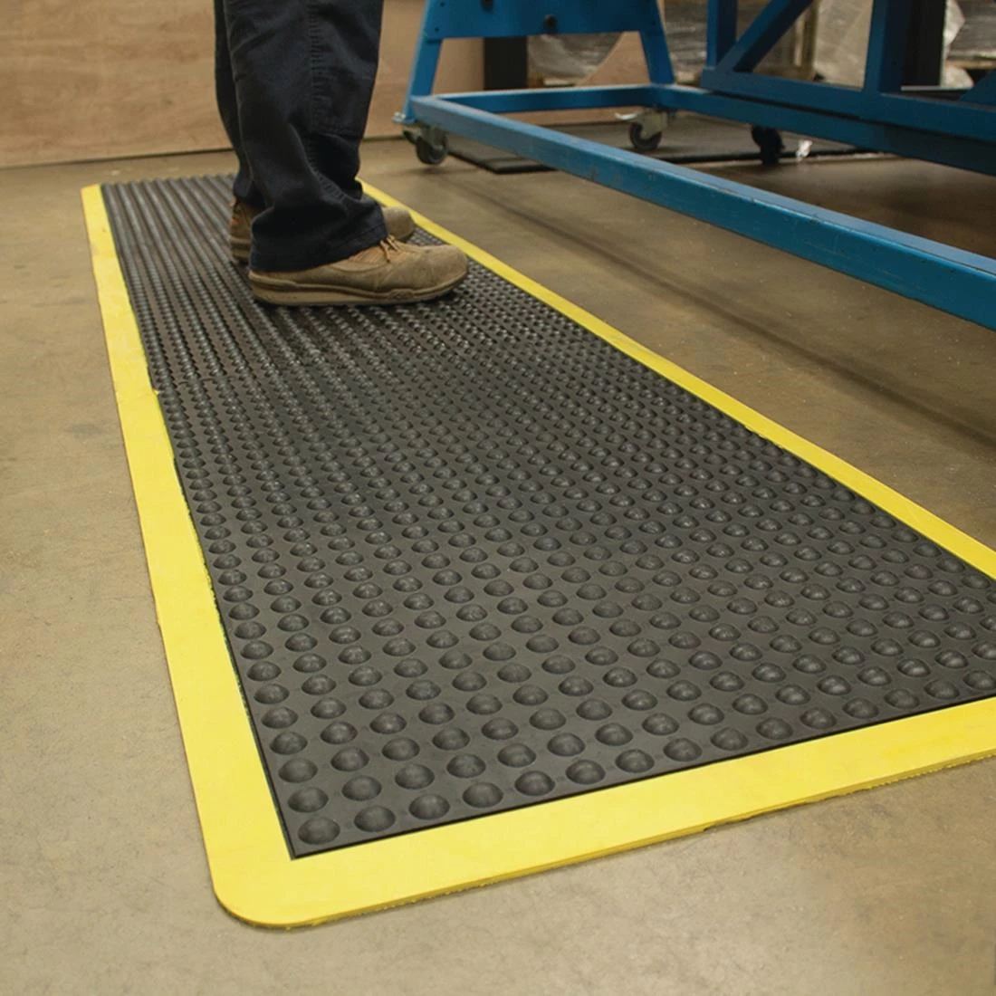 COBA Anti-Fatigue Mat Interlocking Middle Piece 900mm X 1200mm - Image 3