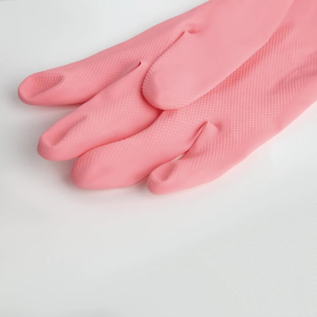 MAPA Vital 115 Liquid-Proof Light-Duty Janitorial Gloves Pink - Image 3