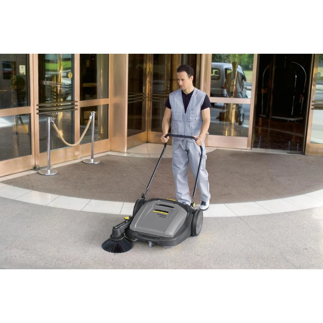 Karcher Sweeper KM 70/20 - Image 2