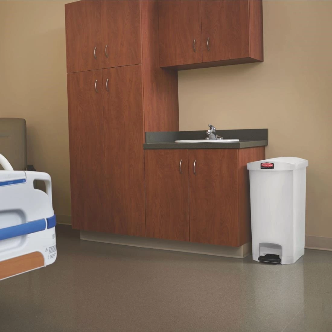 Rubbermaid Slim Jim End Step On Pedal Bin Beige 50Ltr - Image 4